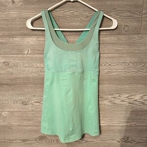 Lululemon cross straps tank top, Sz 6, Mint green